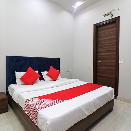 Oyo 38799 Savoy Guest House Panipat Exterior photo