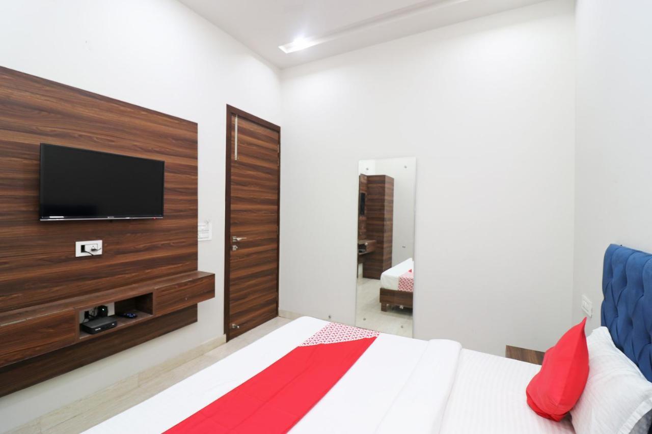 Oyo 38799 Savoy Guest House Panipat Exterior photo