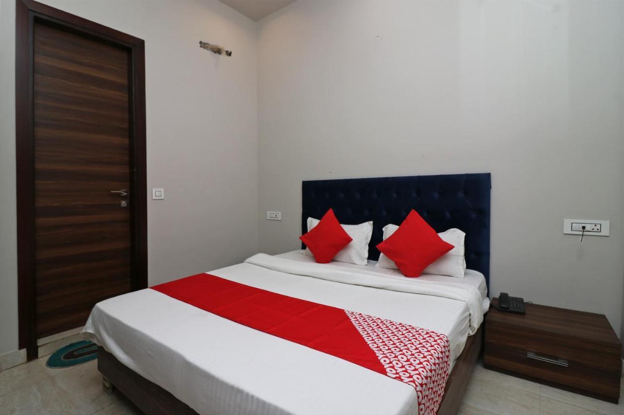 Oyo 38799 Savoy Guest House Panipat Exterior photo