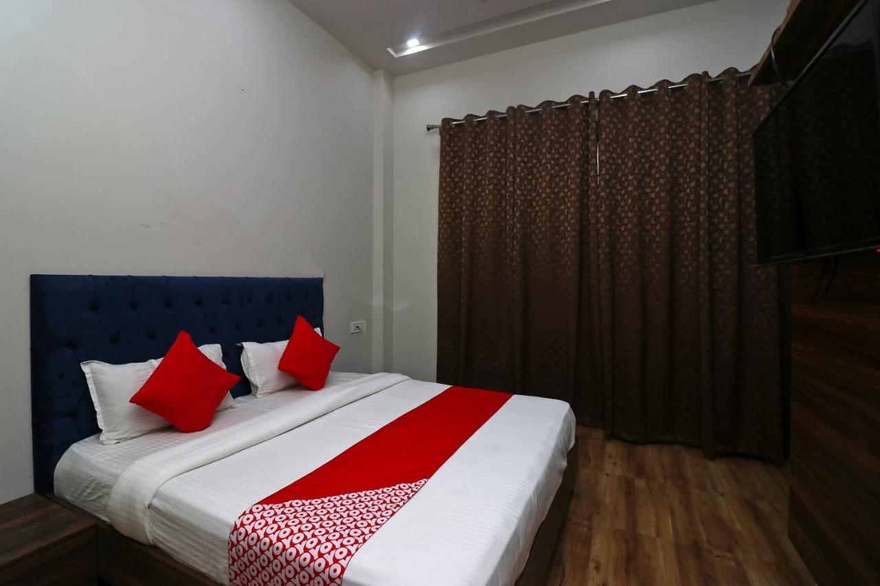 Oyo 38799 Savoy Guest House Panipat Exterior photo
